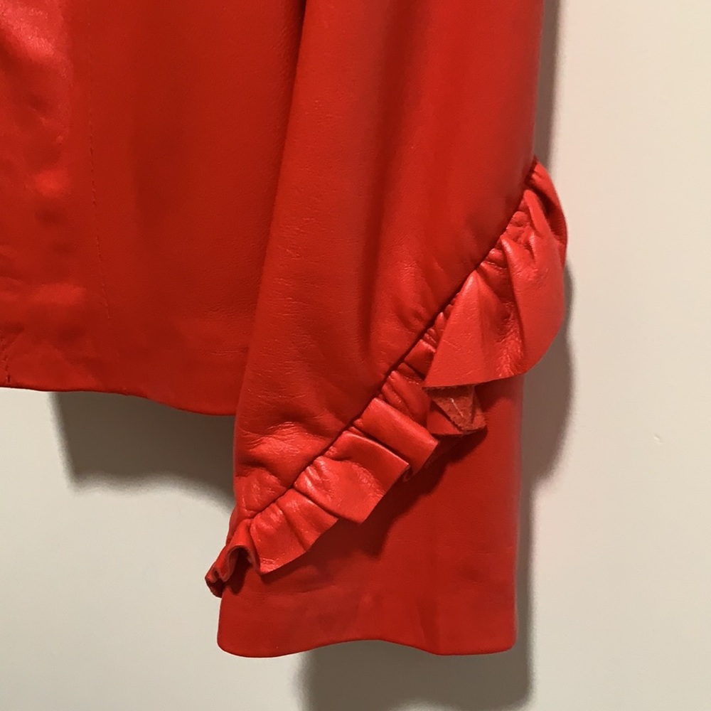 Cropped red leather jacket - Picture 2 of 4